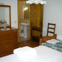 Villa With 2 Bedrooms in Pedraça, With Wonderful Mountain View, Shared Pool, Enclosed Garden, 卡贝塞拉斯德巴斯托 — 照片 4