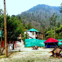 Tirthan Holidays Camp & Cottages, 古沙伊尼 — 照片 3