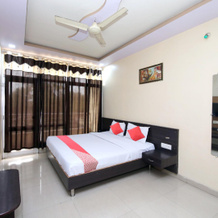 OYO 48533 Hotel Aarna Palace, Murwara — photo 3