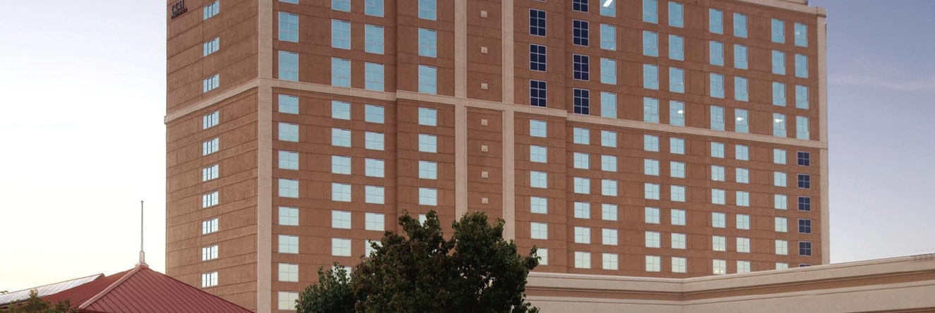 DoubleTree by Hilton Hotel Modesto, 莫德斯托 — 照片 1