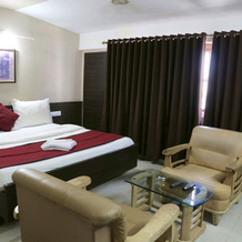 Hotel Khushi International, 第乌 — 照片 5