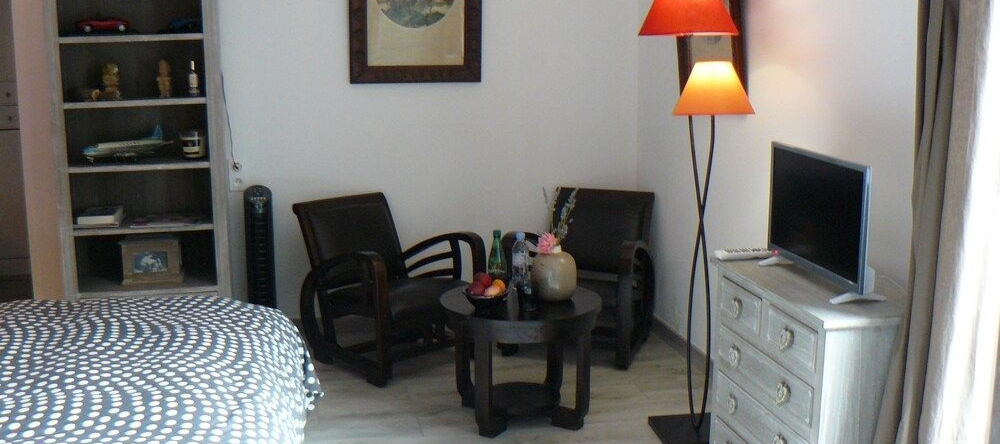 La Maison D'en Haut, La Roquebrussanne — photo 1