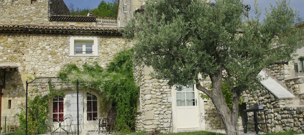 Gîtes Les Délices Au Miel - Lou Pinau, Руса — фото 1