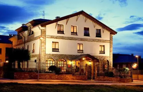 As Tapias Apartamentos Turisticos, 塔皮亚德卡萨列戈 — 照片 1