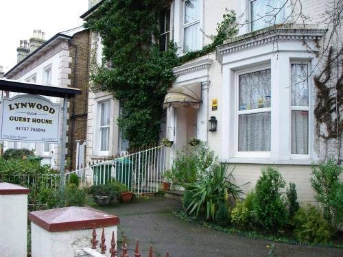 Lynwood Guest House, Redhill — photo 1