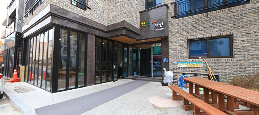 Daechon Eternal Lover Pension, Boryeong-si — photo 1