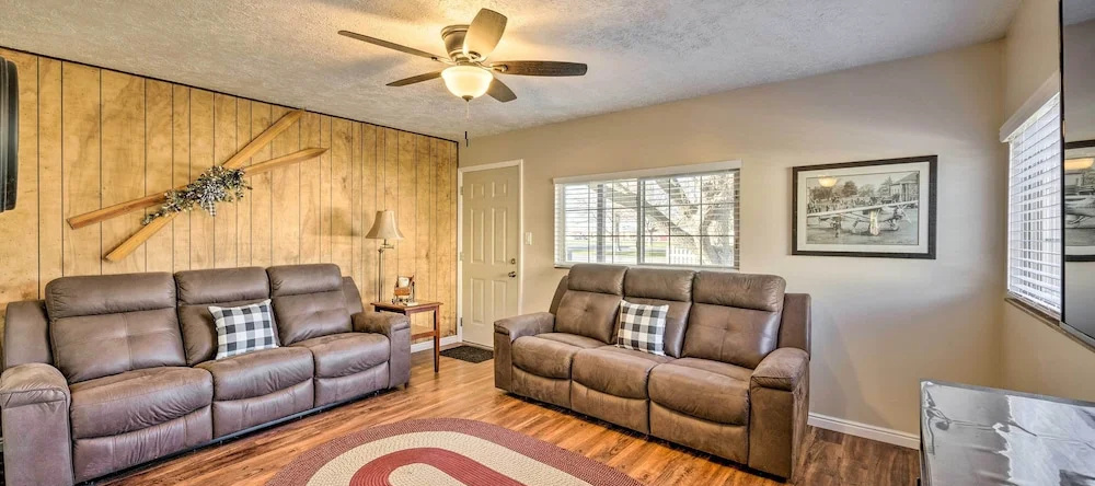 Cozy Cottage W/ Game Room ~ 17 Mi To Dtwn Slc!, Саут-Джордан — фото 1