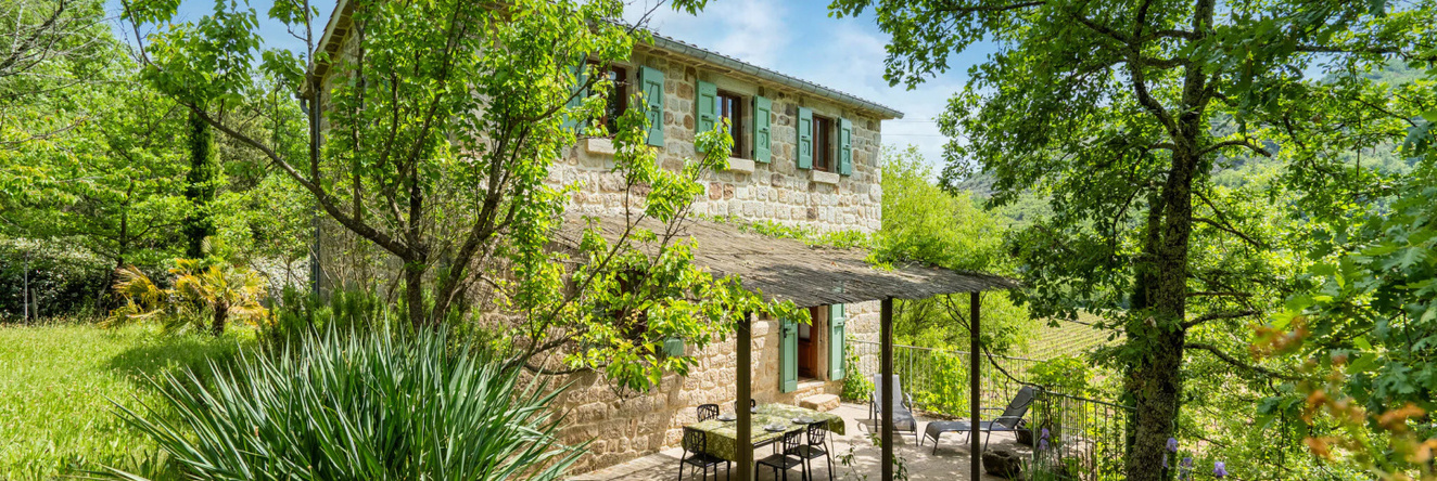 Natural Stone House In Stunning Location With Small Beach At 300 Metres, Лез-Асьон — фото 1