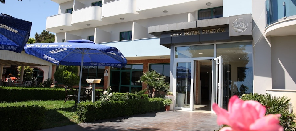 Hotel Freskia, Velipoje — photo 1