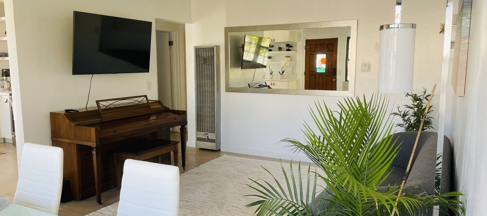 Manhattan Beach Vacation House - For solo, pair, family and business travelers, 曼哈顿海滩 — 照片 1