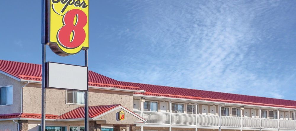 Super 8 Stettler, 斯特特勒 — 照片 1
