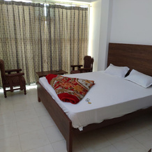 Hotel Green Palace and Ujala Restaurant, 阿扎姆加尔 — 照片 4