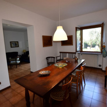 Two-family home with private garden 100 metres from the lake and beach, 马罗内 — 照片 3