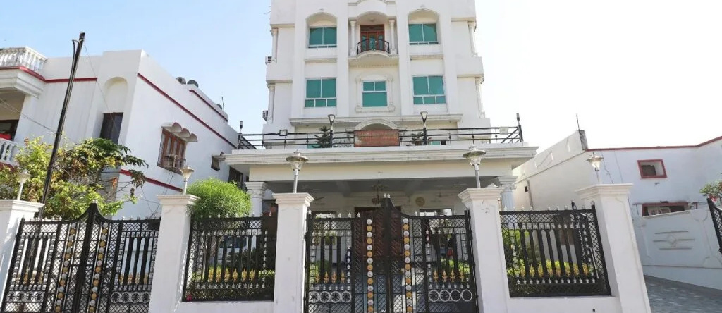 Hotel Shanti Inn By OYO Rooms, 巴雷利 — 照片 1