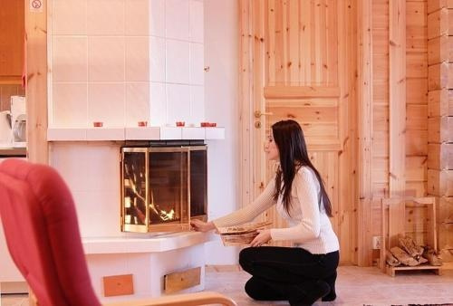Large timber villa with splendid scenery and nature, 佩尔顿马 — 照片 1