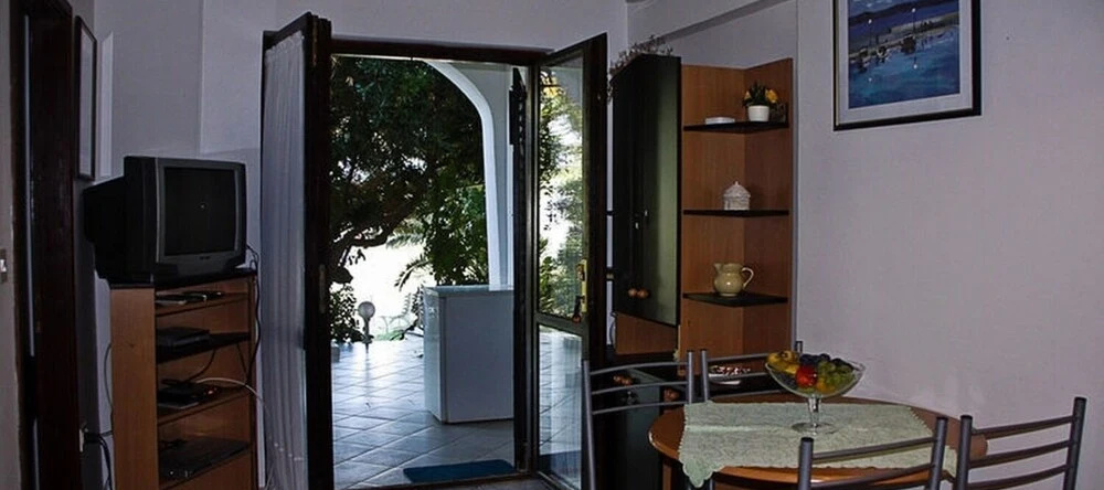 Maestro - 30M From The Beach & Parking - A1, Кустичи — фото 1