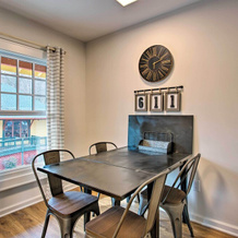 Walk To Main Street Eats: Remodeled Saluda Apt, Салуда — фото 2
