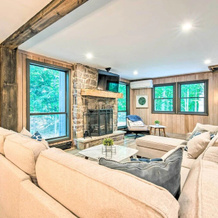 Pet-Friendly Pocono Pines Rental W/ Hot Tub!, Поконо-Пайнс — фото 4