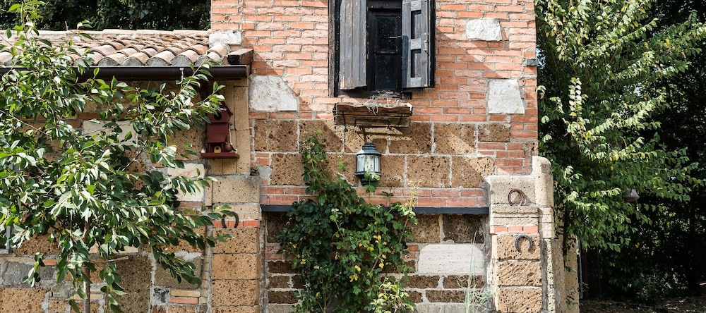 Relais Torre del Piancastagno, 苏特里 — 照片 1