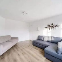 2br-sleeps6-parking-garden-nearlondon, 泰晤士河畔森伯里 — 照片 5