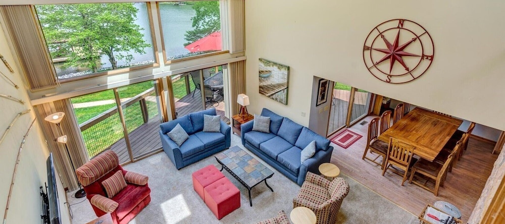 Dancing Water - Sleeps 10, Private Dock, Game Room & Hot Tub, Монета — фото 1