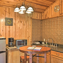 'the Boat House' Creekside Escape in Hot Springs!, 温泉城 — 照片 5