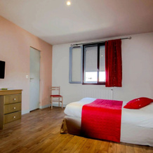 Hôtel Le Réverbère de Vic en Bigorre, 维克昂比戈尔 — 照片 4