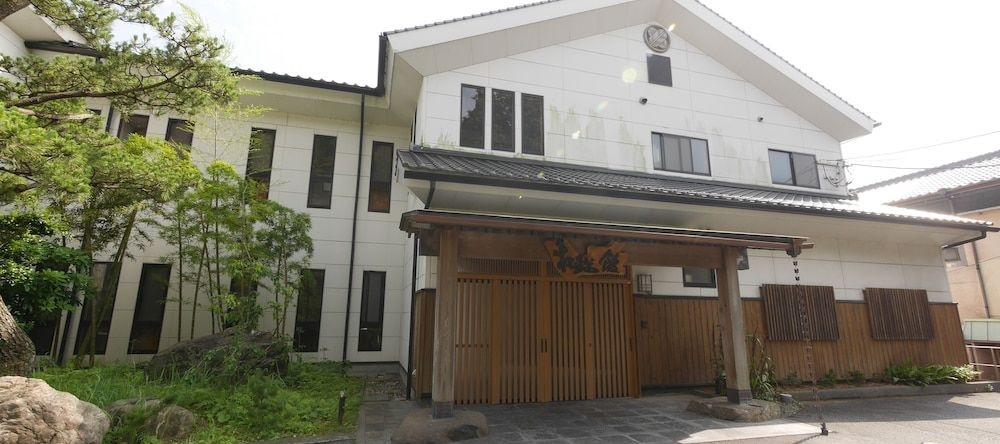 Shokinkan, Uki — photo 1