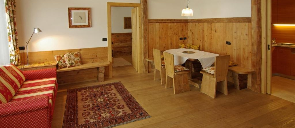 Cësa Marmolada - Art Chalet, 奥尔蒂塞伊 — 照片 1