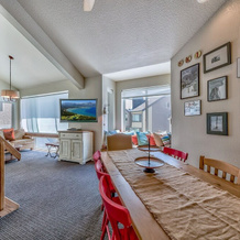 2br+ Loft Centrally Located Kirkwood Great Value 2 Bedroom Condo by RedAwning, 柯克伍德 — 照片 5