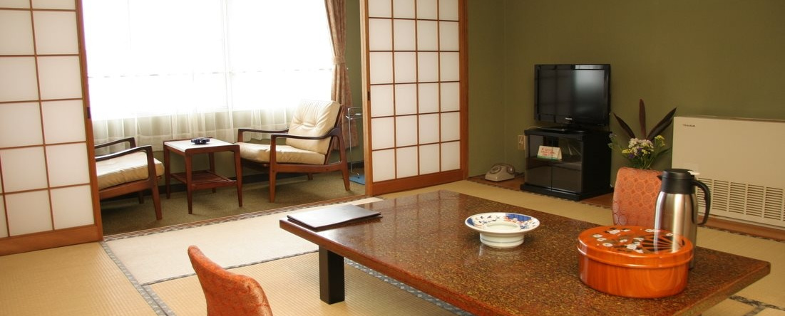宇和岛国际酒店(Uwajima Kokusai Hotel), Увадзима — фото 1