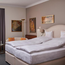 Romantik-Hotel und Restaurant Goldener Karpfen, Fulda — photo 3