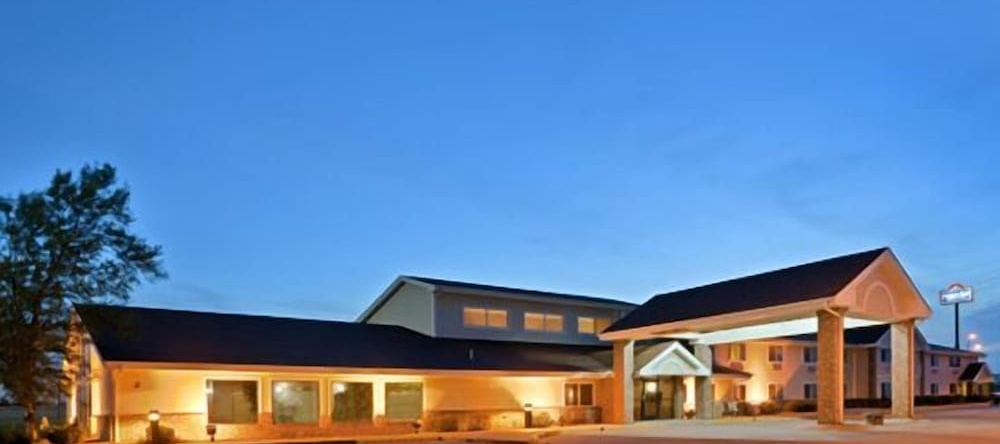 AmericInn by Wyndham Manitowoc, 马尼托沃克 — 照片 1