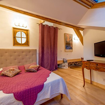 Au Cheval Blanc - appartements et chambres d'hôtes, 阿尔贝维尔 — 照片 2
