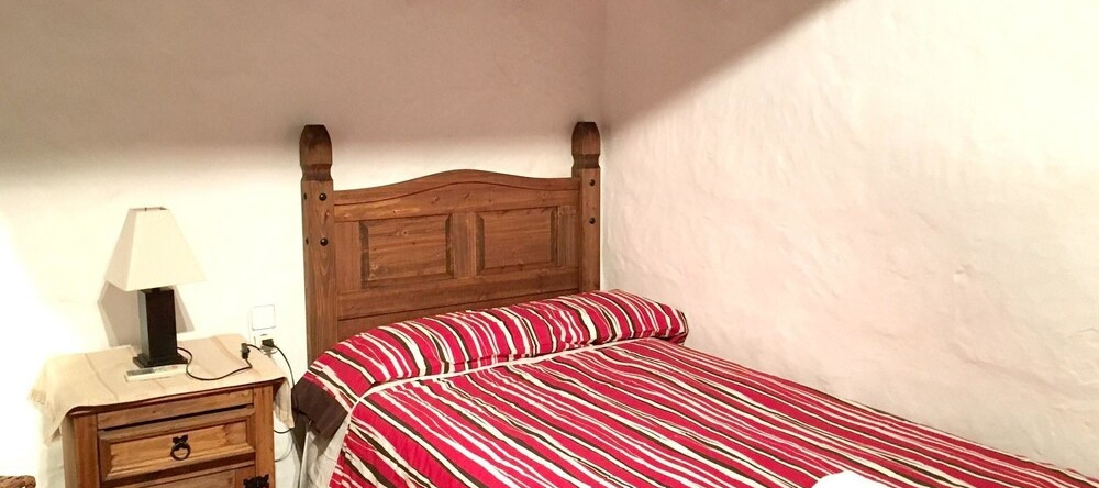 Villa With 4 Bedrooms in Trebelúger, With Private Pool, Furnished Terr, 特雷贝卢赫 — 照片 1