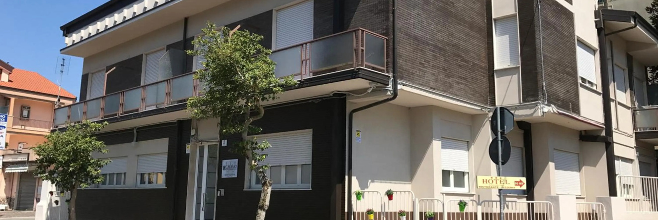 Calamo Hotel Residence B&B, 维博瓦伦蒂亚 — 照片 1