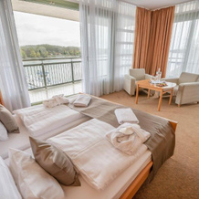 Szent Janos Hotel, 莫哈奇 — 照片 3