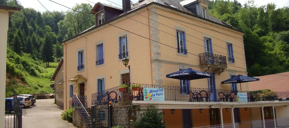Sarl Aux Studios Du Parc, 勒瓦勒达若勒 — 照片 1