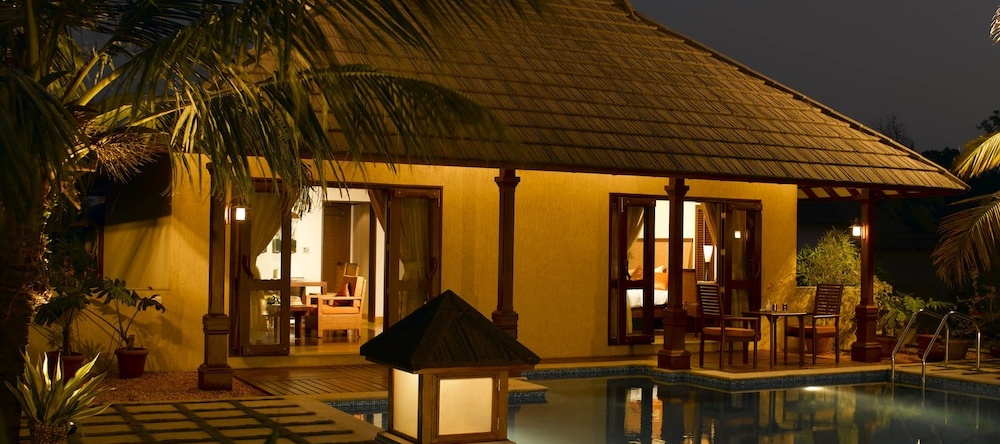 Radisson Plaza Resort & Spa, 库玛拉孔 — 照片 1