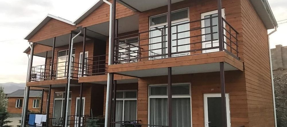Altyn Bulak Lakeside Resort, 萨雷奥伊 — 照片 1