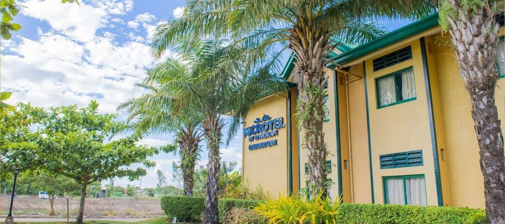 Microtel Inn And Suites Cabanatuan, Кабанатуан — фото 1