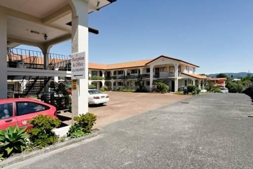 Dalma Court Motor Inn, 亨德森 — 照片 1