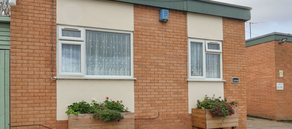 Fairways, Prestatyn — photo 1