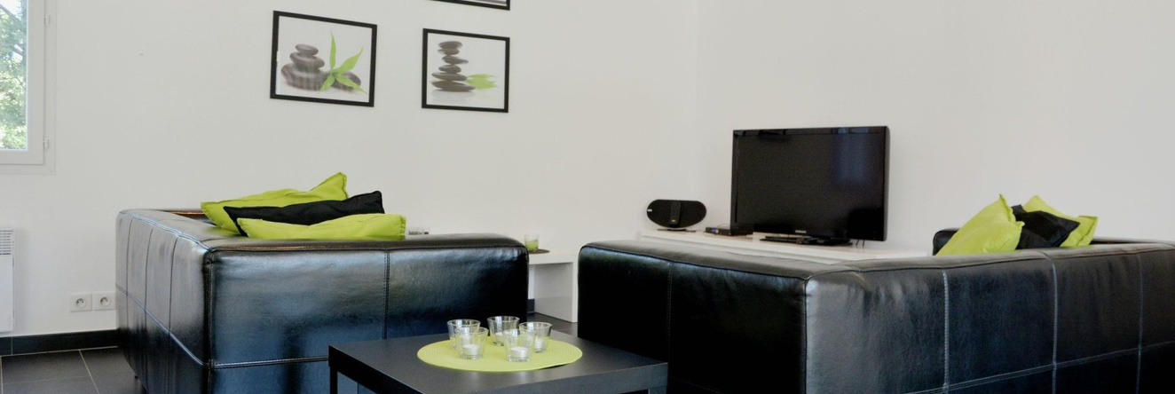Villa with air conditioning, private pool in Provence, half an hour drive from the beach, 瓦鲍恩 — 照片 1