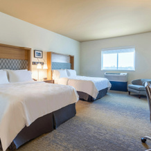 Holiday Inn & Suites Cedar Falls - Waterloo Event Ctr by IHG, Cedar Falls — photo 3