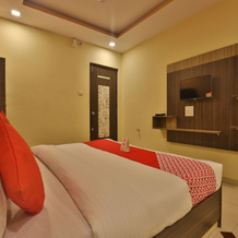 Oyo 11867 Hotel Nilkanth Inn, Халол — фото 4