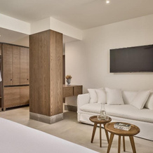 Ios Grand Pool Suites, Милопотос — фото 3