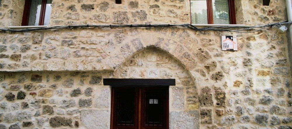 Casa De La Juderia, Oña — photo 1