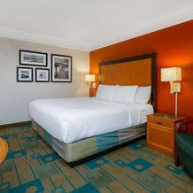La Quinta Inn & Suites by Wyndham Lakeland West, 莱克兰 — 照片 4