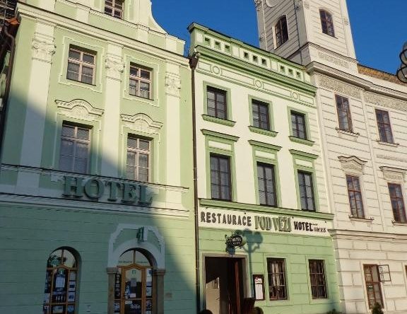Hotel Vacek Pod Věží, Градец-Кралове — фото 1